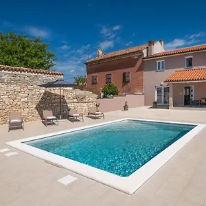 villa-ester-pula.in-istria.net/